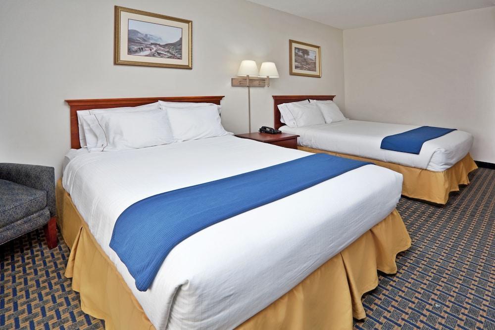 Holiday Inn Express & Suites Wilson-Downtown By Ihg Extérieur photo