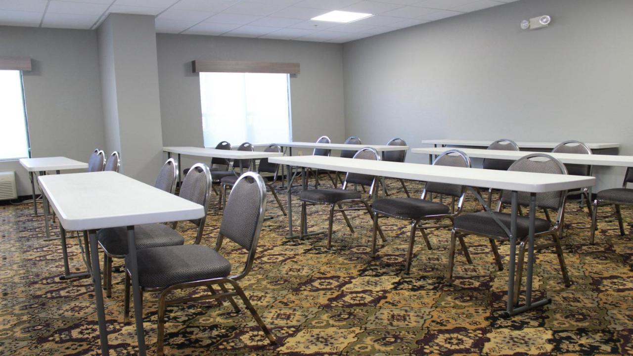 Holiday Inn Express & Suites Wilson-Downtown By Ihg Extérieur photo