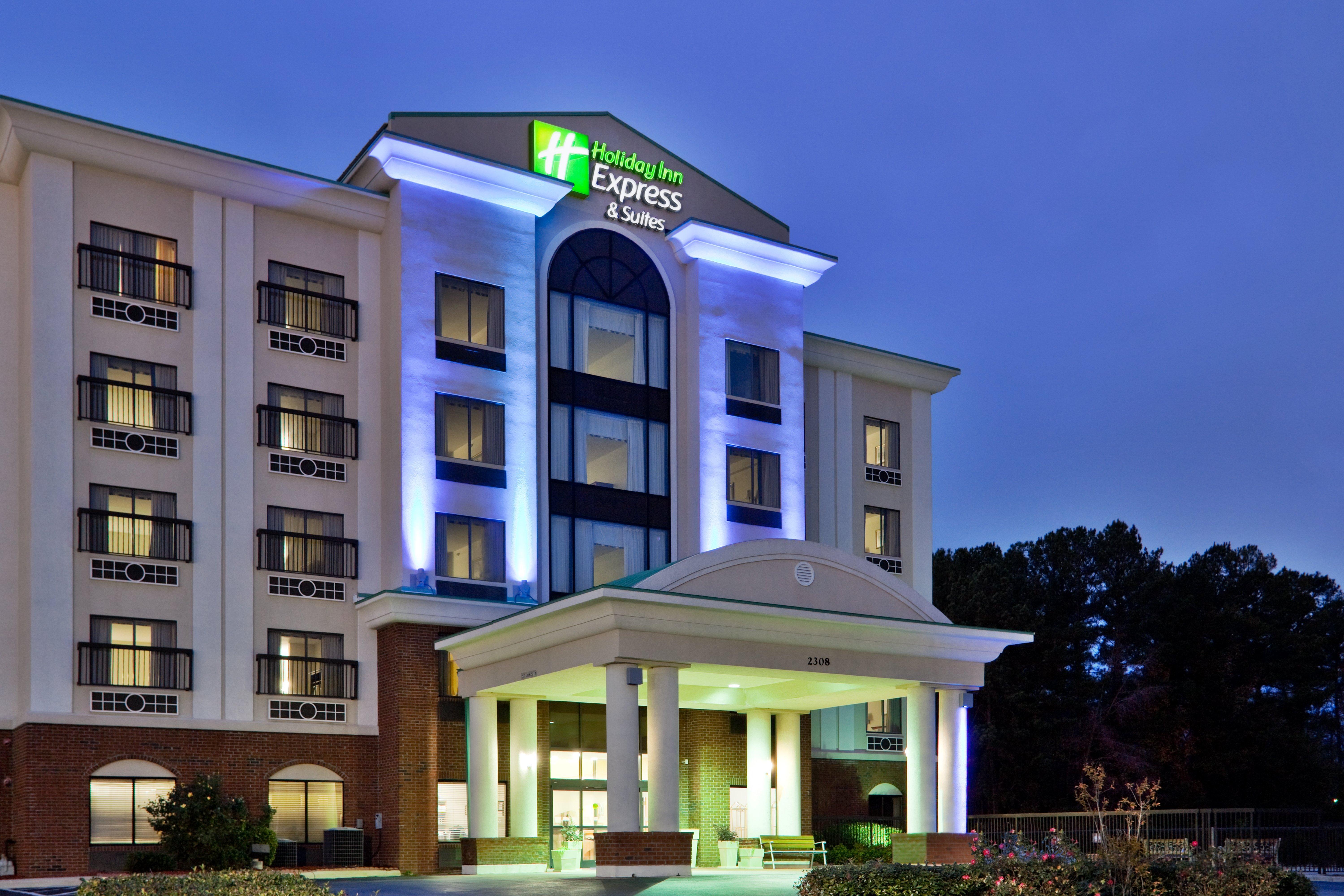 Holiday Inn Express & Suites Wilson-Downtown By Ihg Extérieur photo